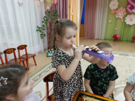 Музыкальный кружок "Веселый оркестр". Музыкальный кружок "Веселый оркестр".